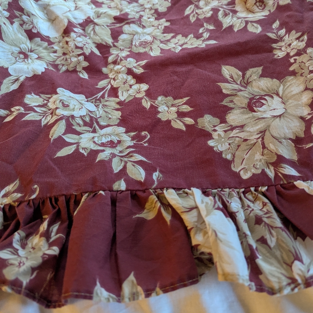 red floral ruffle trim vintage JCPenney shams burrowcore cottagecore cozy - Picture 6 of 9